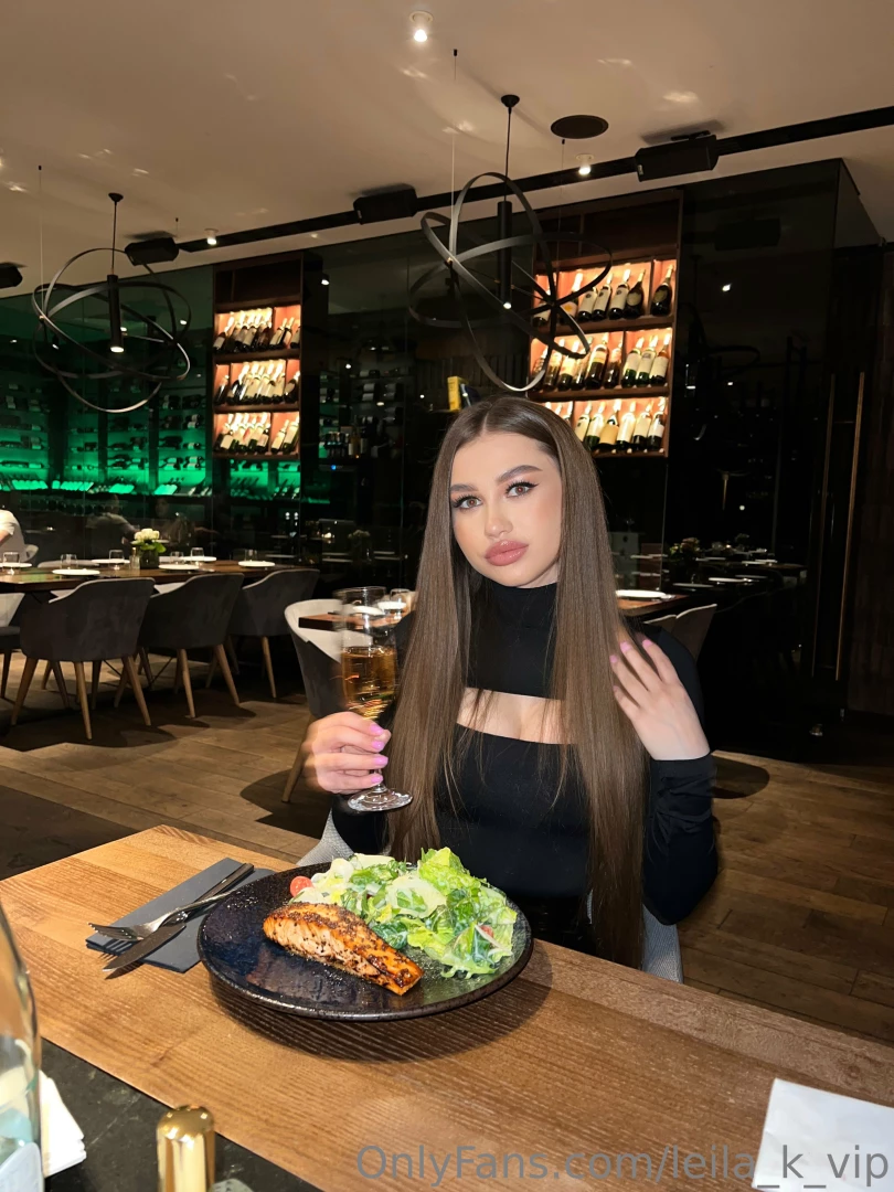 This evening passed in a pleasant atmosphere raising this glass i wish 