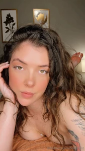 Good morning widely awake and scrolling through my phon3 thinking of