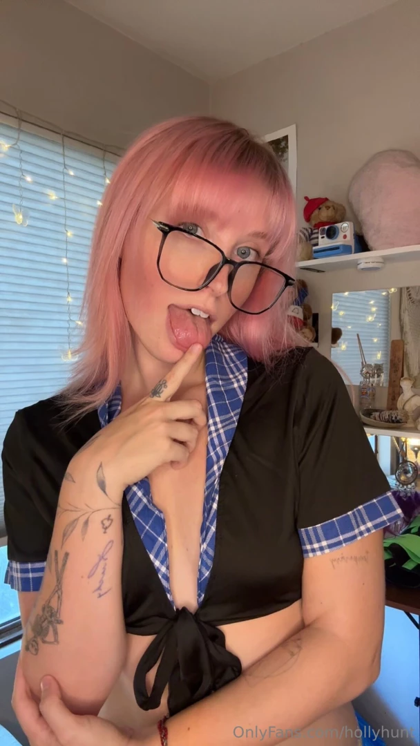 My college friend willowsecret an aspiring singer from la with her 