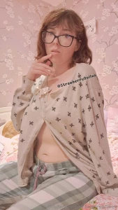 See my boobs here https onlyfans com strawberrydollxo