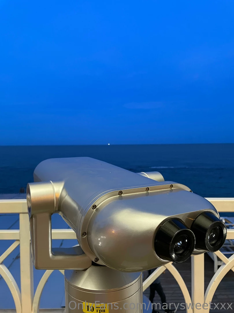 A few of my selfies and photos of the evening city where i live how do part 6 