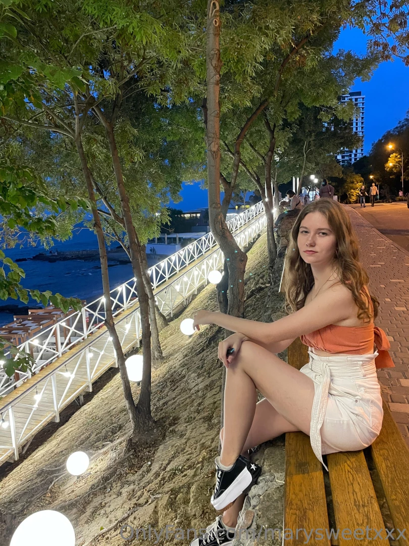 A few of my selfies and photos of the evening city where i live how do part 2 