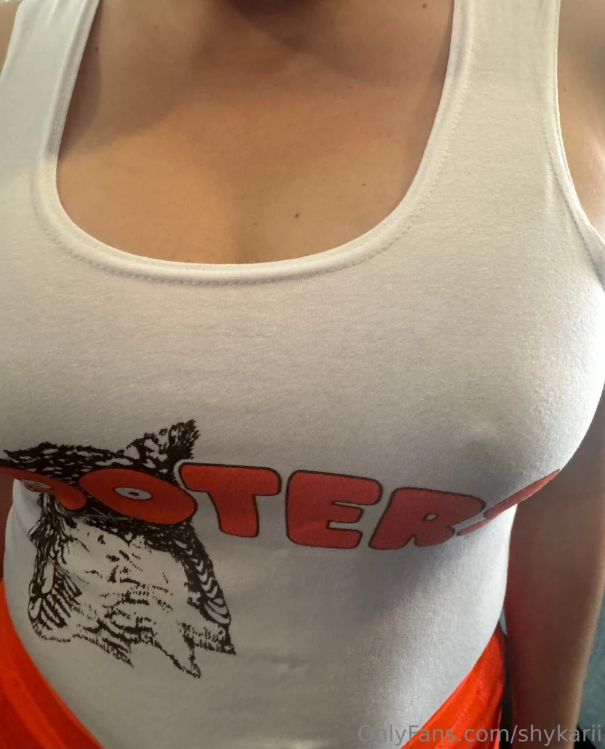 I m gonna send you sneek peek of my hooters collections don t forget 