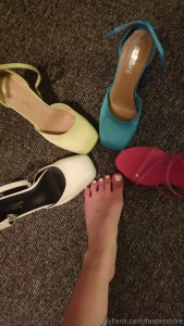Just a little shoe show join me as i try on my 4 newest pairs of heels