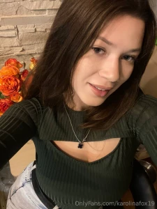 How beautiful it is when a girl smiles it instantly changes your mood