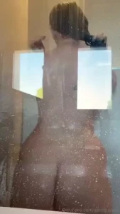 Come and get wet and wash my body for me whilst i clap my ass on your