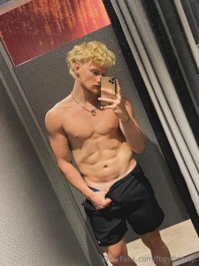 This athletic blond boy goldenboyliamx wants to share his horny part 9