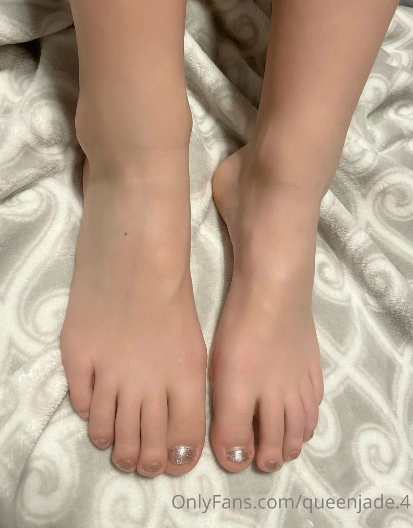 Any feet daddys out there 