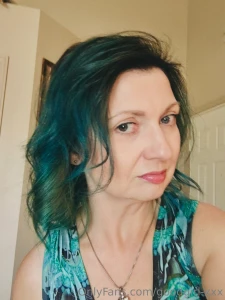 Feeling blue would you pull my hair while passionately engaged would