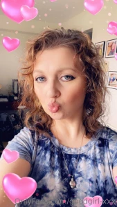 Morning kisses for you babe what would you like to get your day