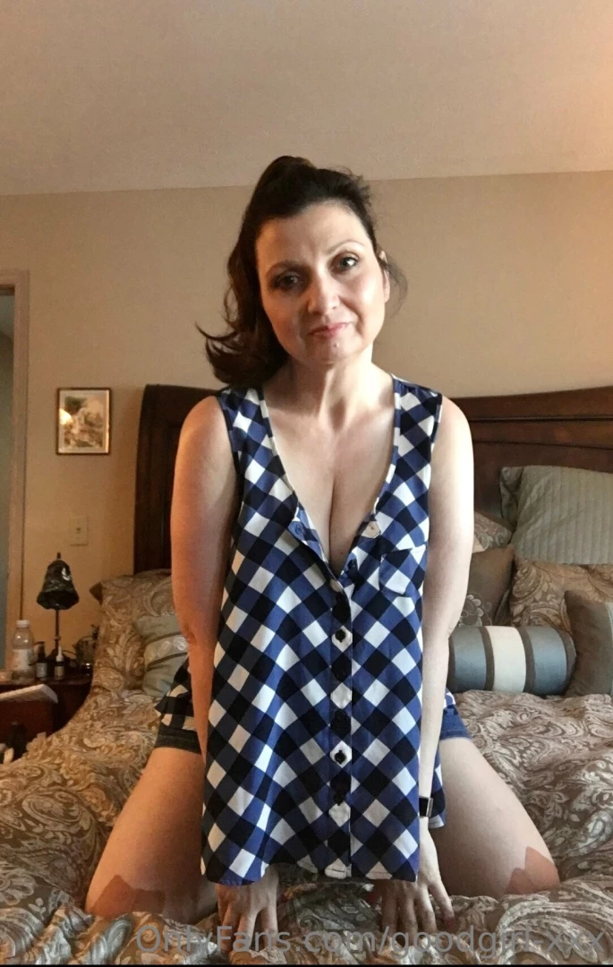 I m on my knees what are you waiting for 