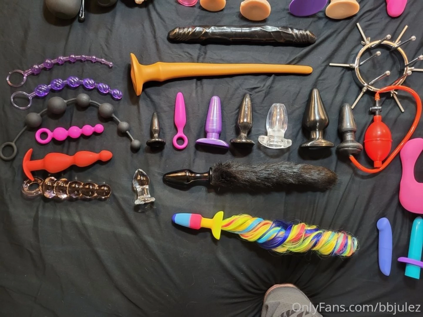 Including the four that ship in today not pictured we have 33 toys of part 1 