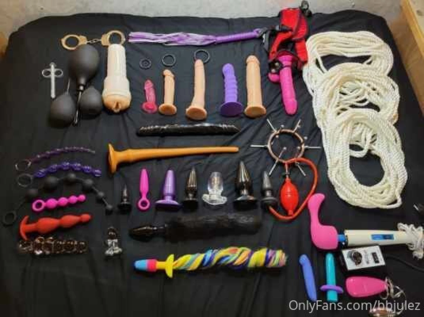 Including the four that ship in today not pictured we have 33 toys of part 2 