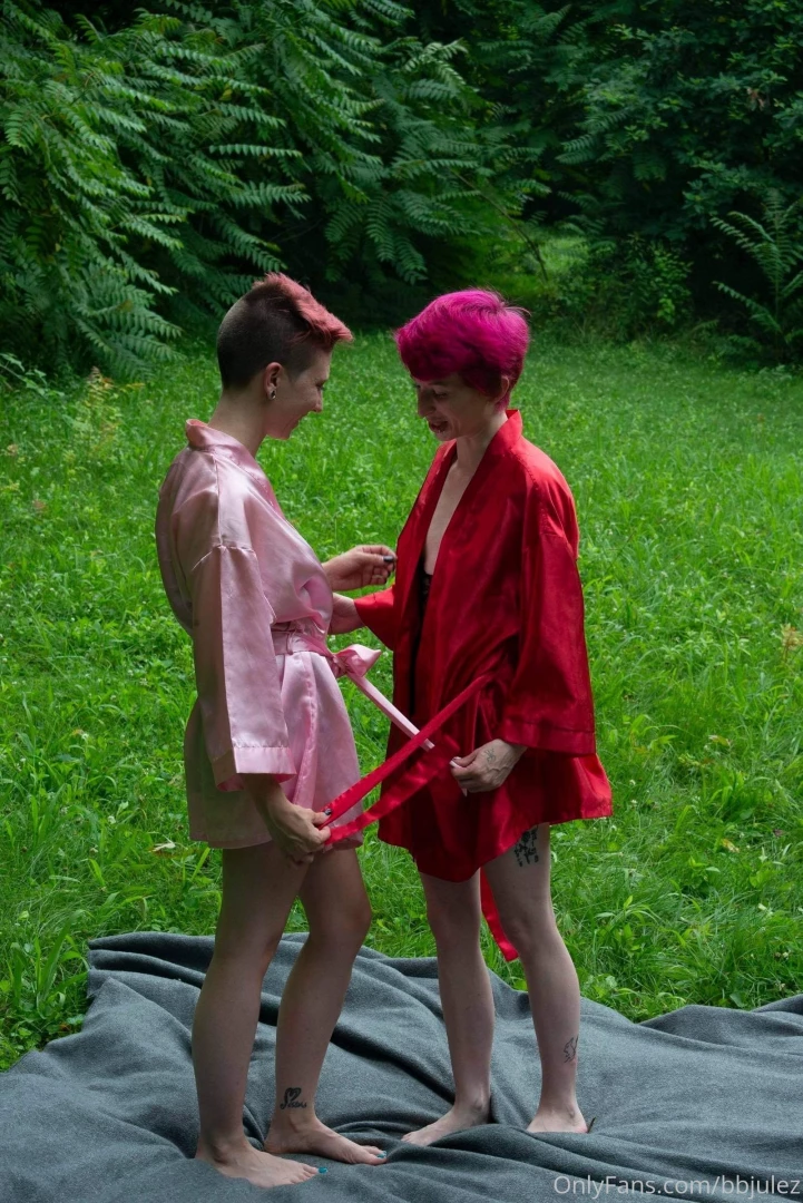 Getting ready for the last week of pics from this shoot queueing up 