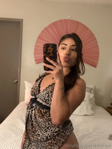 Might have to take some pics for you kinda bored rn check ur dm s soon