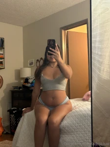 Hairy pussy pics amp nudes tbh haven t shaved in a few weeks because