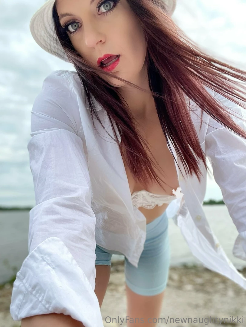 I was so horny i ended up touching myself on the bench by the water i 