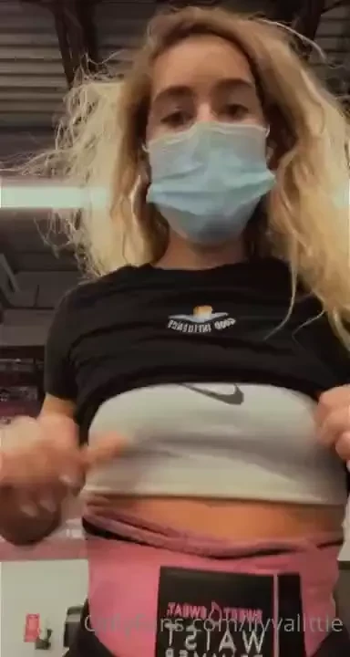 You see me at the gym on the stair stepper like this wyd 