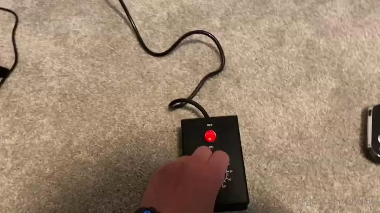 When this hits the goal i ll drop my first fuck machine video 