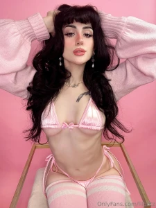 Do i look pretty in pink 7 photo set with buns and microkini goodness