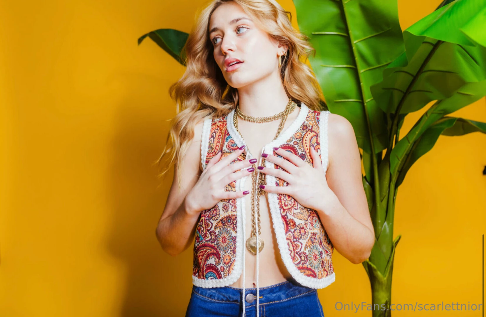 I want you to hold them like this okay 