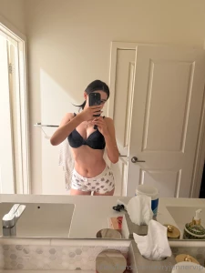 Dm me ur new years resolutions i need ideassss