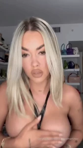 Sending out a new hot video amoresssss