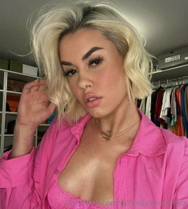 Who wants the chance to get more personal with me