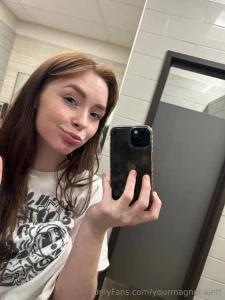 My dms are extra spicy tonight and you definitely don t wanna miss