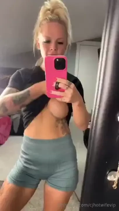 Happy titty tuesday see you live in 15 mins 