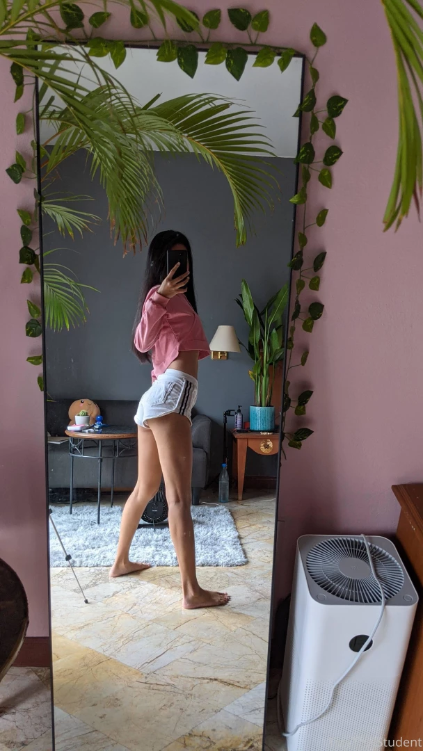 Good morning everyone this is my outfit today when i go out with my part 5 