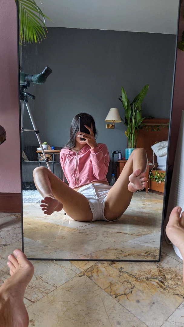 Good morning everyone this is my outfit today when i go out with my part 6 