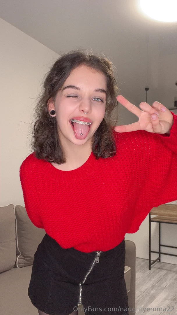 Friday send me your favorite emoji that describes you the most i ll 