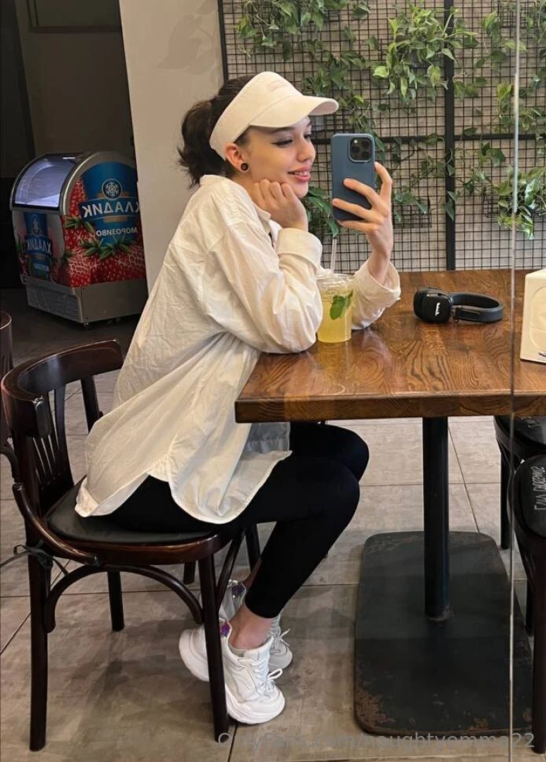 I had an interview and waited for the manager for 40 minutes it seems 