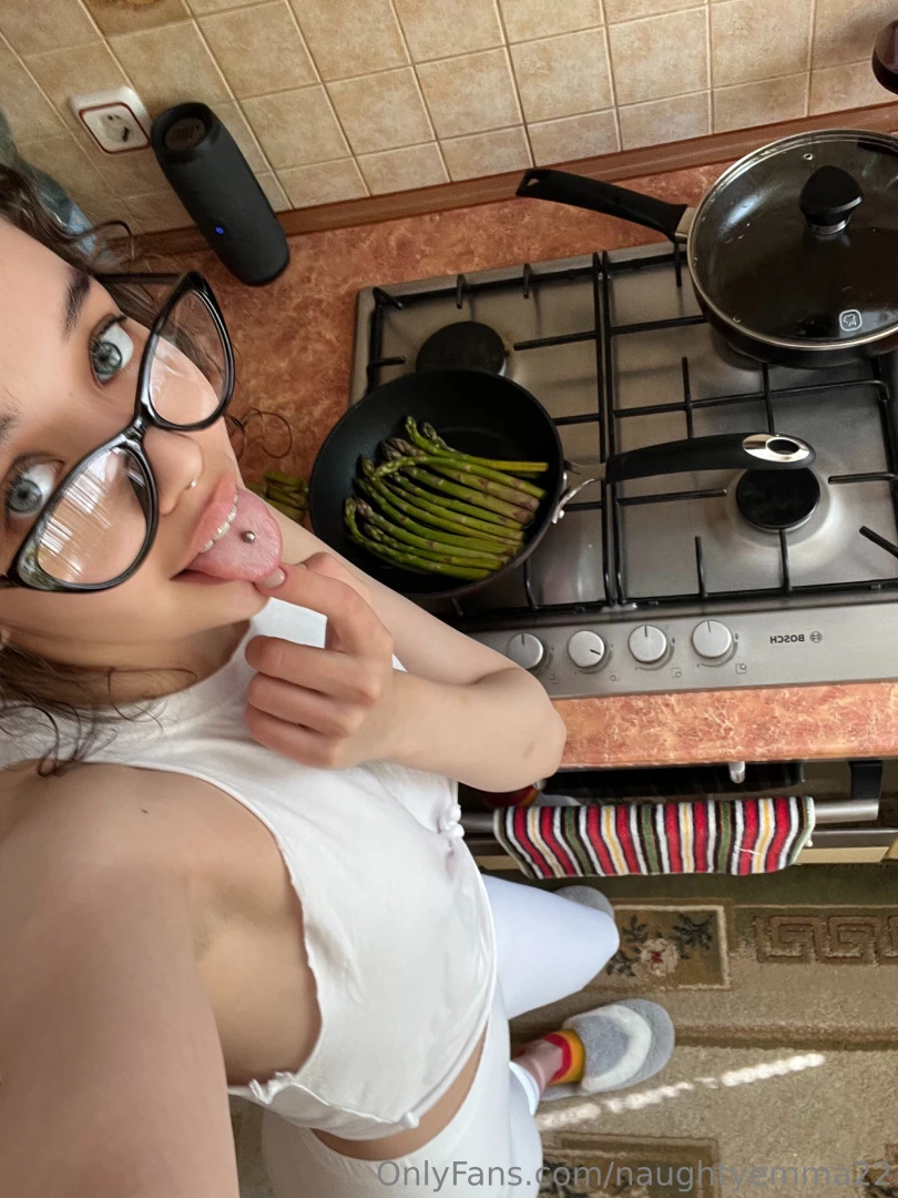 I wanted to cook something healthy and tasty i took out asparagus 