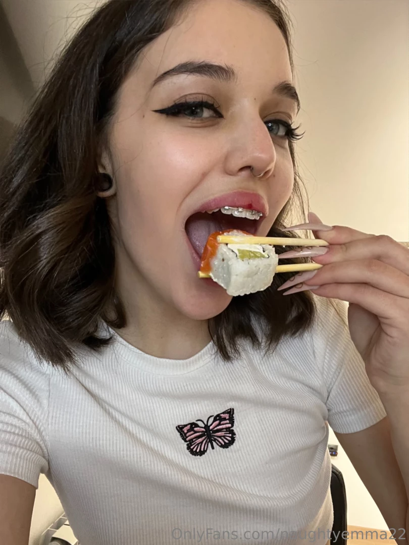 Do you like sushi i just love them 