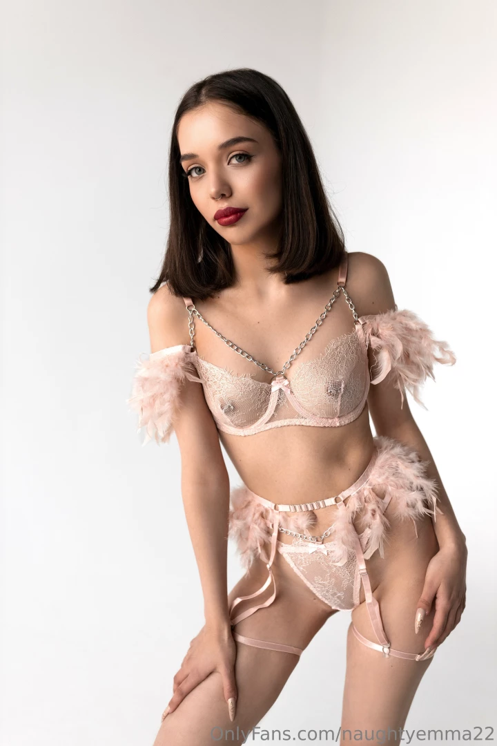 I really love beautiful lingerie and i like that i can show it here 