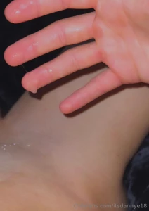 I topped my first boyfriend in the back of my dad s car because i