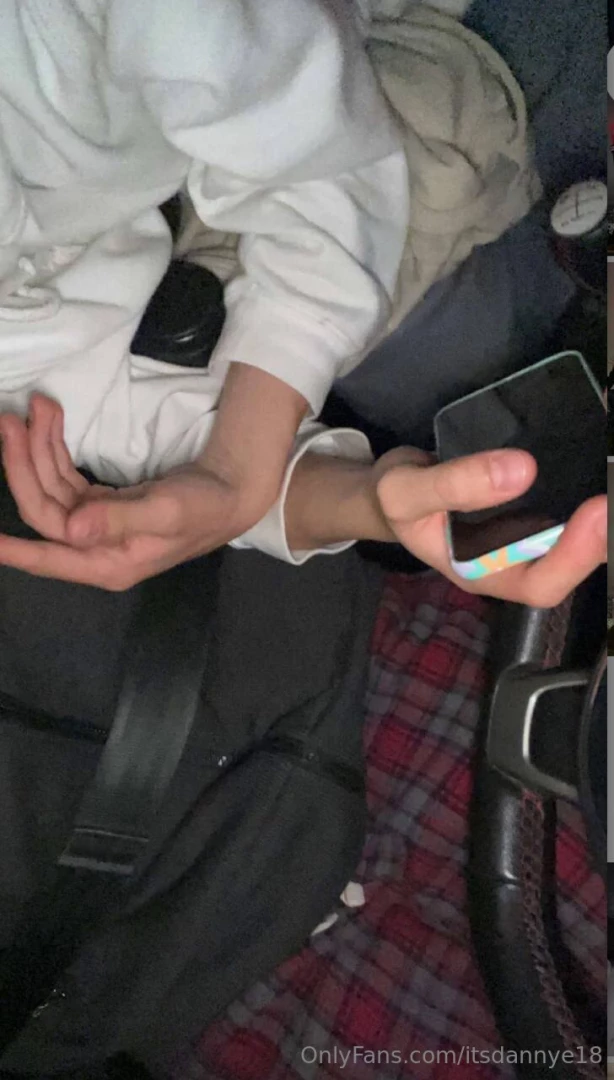 I topped my first boyfriend in the back of my dad s car because i part 2 