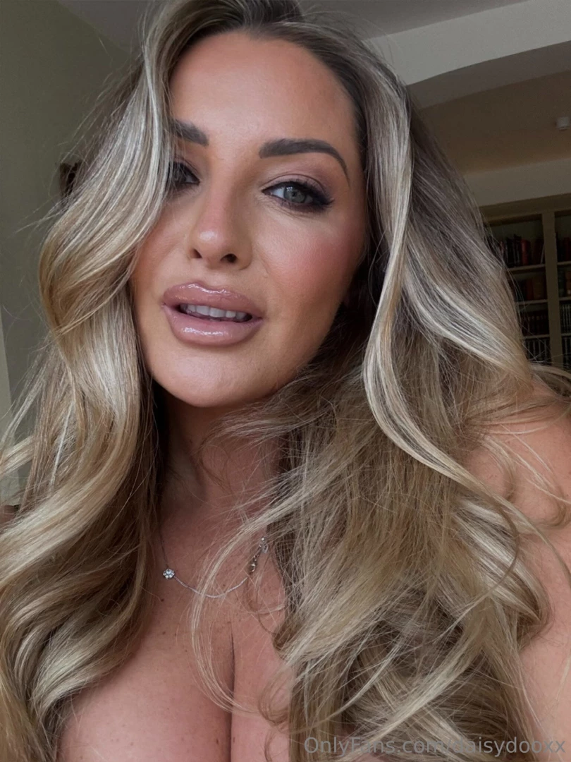 Morning everyone i will be doing a huge content sale on my page this 