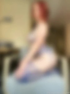 My favorite pose candylarue thickthighs thickthighssavelives fishnet