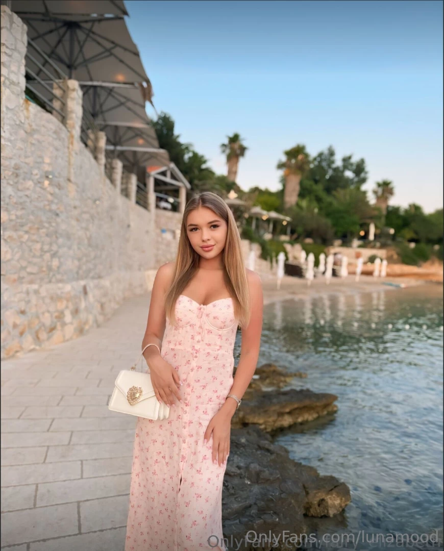 This cutie fairy_elizabeth has never had a boyfriend and wants to see part 88 