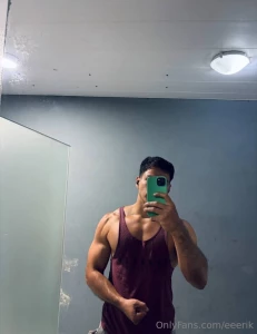 Yourhotboss argentinean w big cock active and dominant personalized