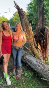 Good morning y all hanging with themoderndaycowgirlx we had some crazy