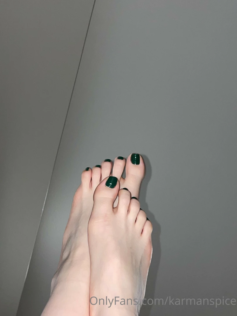 What color should i paint my toes next tip me and tell me which is 