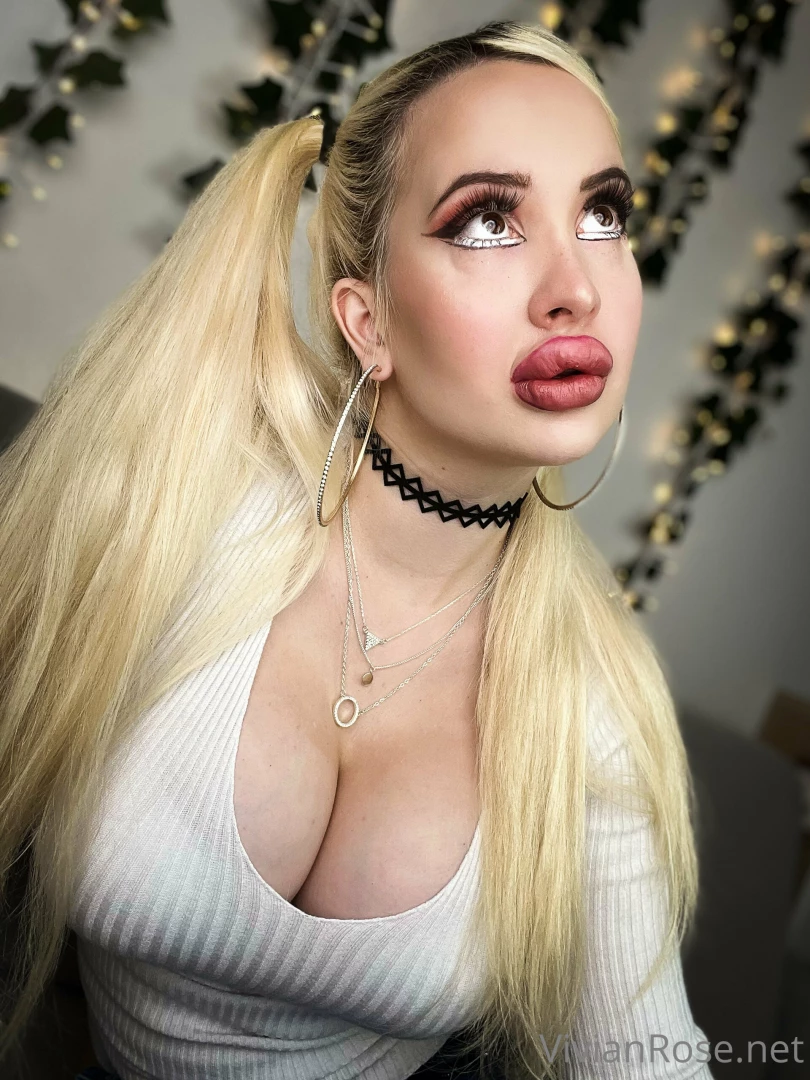 vivianrosefree - Like the view vivianroseofficial 