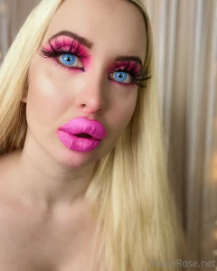 Like if you re up and horny right now vivianroseofficial