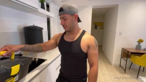 Cogiendo con el plomero deja una propina de 5 y te mando el video