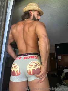 Nice buns part 1