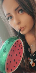 Out for drinks babes message me i m horny